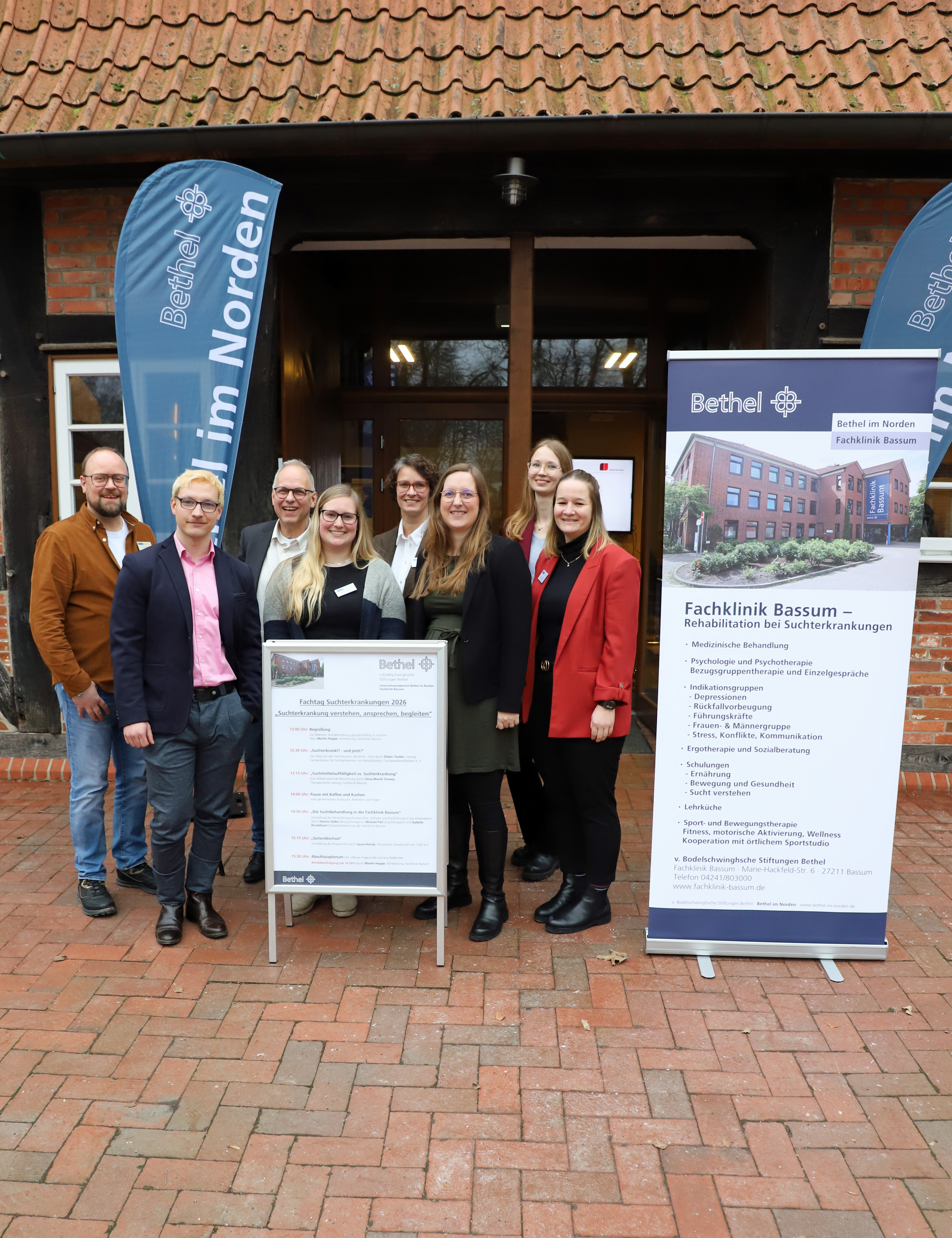 Gruppenfoto Referent*innen Fachtag Suchterkrankungen Bassum