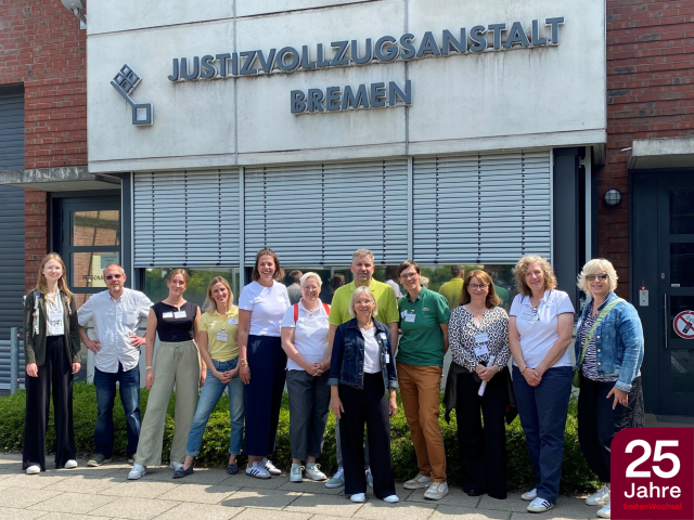 Gruppenfoto vor der JVA Bremen